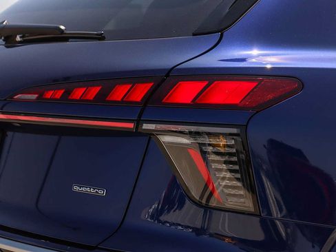 New 2026 Audi Q3 quattro 2.0T AWD/4WD image 10