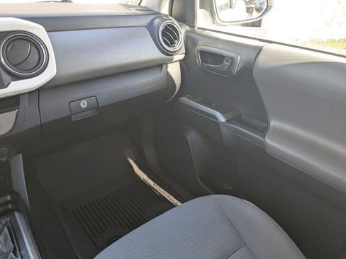 Used 2018 Toyota Tacoma SR5 image 19