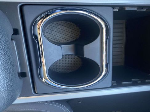 Used 2021 Nissan Titan SV w/ SV Convenience Package image 41