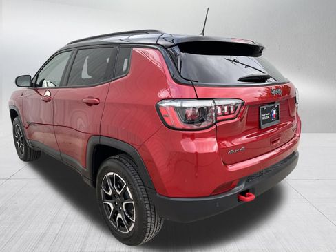 Used 2025 Jeep Compass Trailhawk AWD/4WD image 6