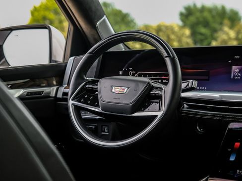 Used 2025 Cadillac Escalade Sport Platinum image 44