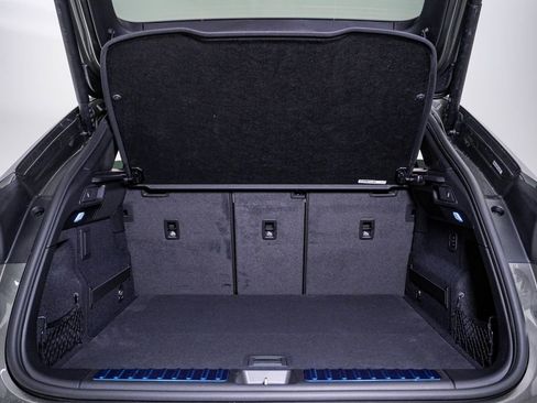 New 2026 Porsche Macan 4 Electric image 28