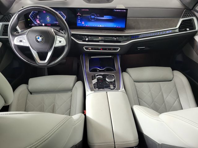 Used 2024 BMW X7 xDrive40i AWD/4WD image 13
