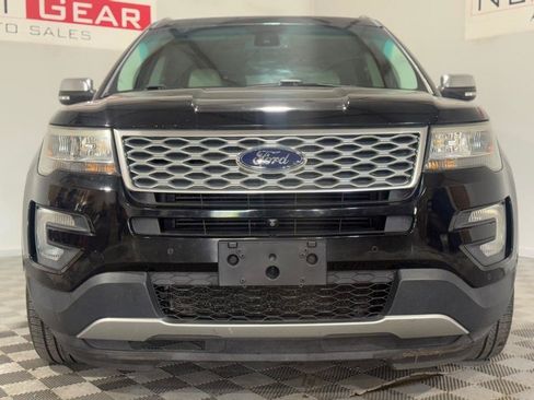 Used 2016 Ford Explorer Platinum AWD/4WD image 4