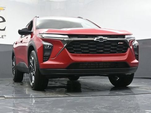 New 2026 Chevrolet Trax RS w/ Driver Confidence Package FWD image 3