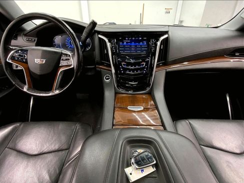 Used 2020 Cadillac Escalade ESV Premium Luxury w/ Escalade Sport Edition image 14