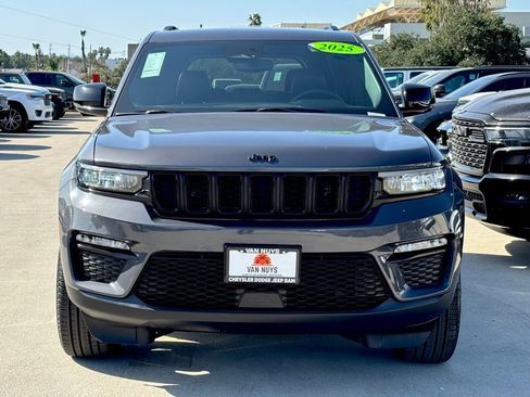 Used 2025 Jeep Grand Cherokee Limited w/ Black Appearance Package image 7