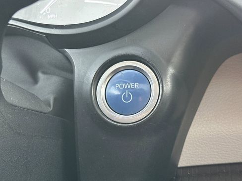 Used 2022 Toyota Sienna LE image 26