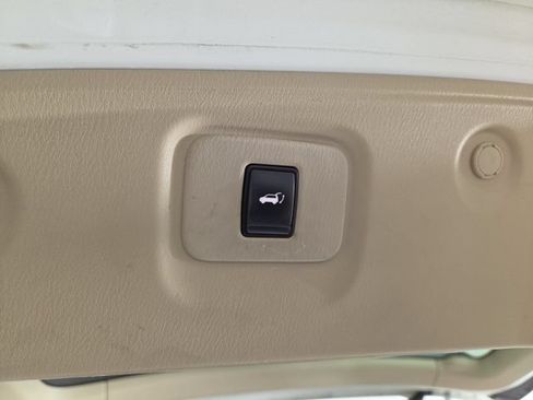 Used 2018 Nissan Pathfinder SL w/ SL Premium Package AWD/4WD image 36