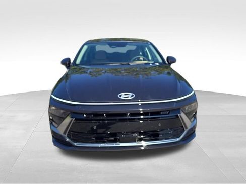 New 2026 Hyundai Sonata Limited FWD image 8