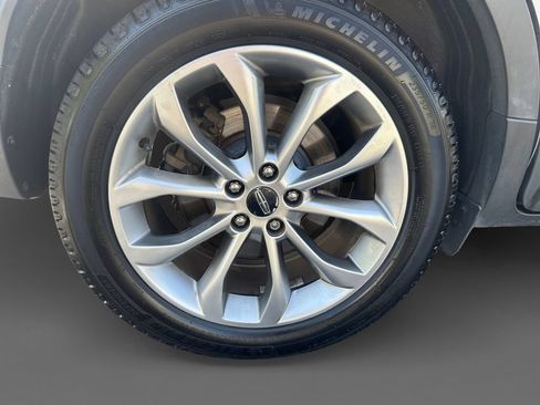 Used 2017 Lincoln MKC Select FWD image 11