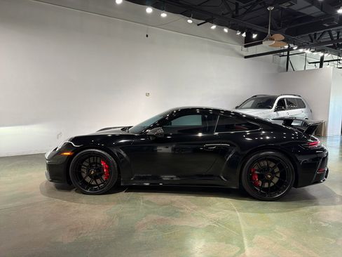Used 2025 Porsche 911 GTS image 4