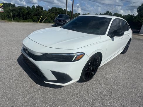 Used 2024 Honda Civic Sport image 2