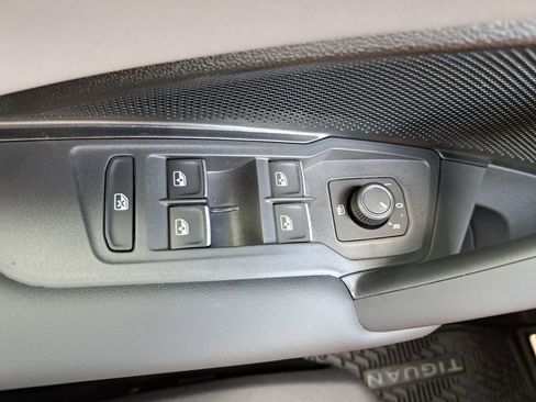 New 2026 Volkswagen Tiguan SE R-Line image 14