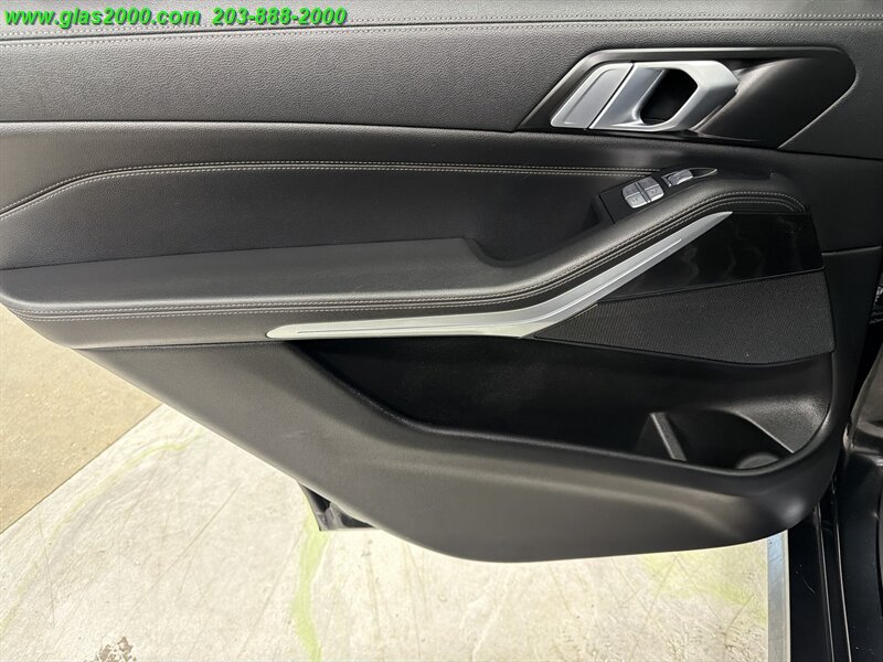 Used 2022 BMW X7 xDrive40i w/ M Sport Package AWD/4WD image 28