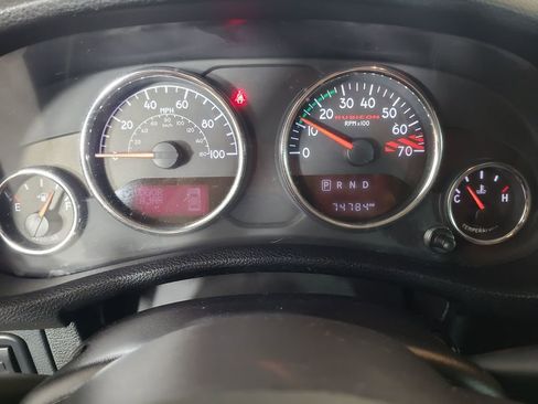 Used 2018 Jeep Wrangler Unlimited Rubicon image 11