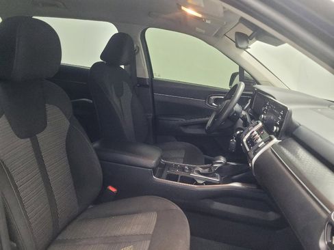 Used 2022 Kia Sorento LX FWD image 21