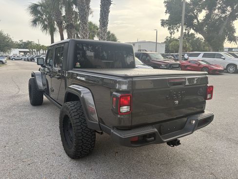 Used 2022 Jeep Gladiator Sport AWD/4WD image 5
