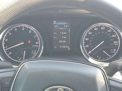 Used 2019 Toyota Camry LE image 35