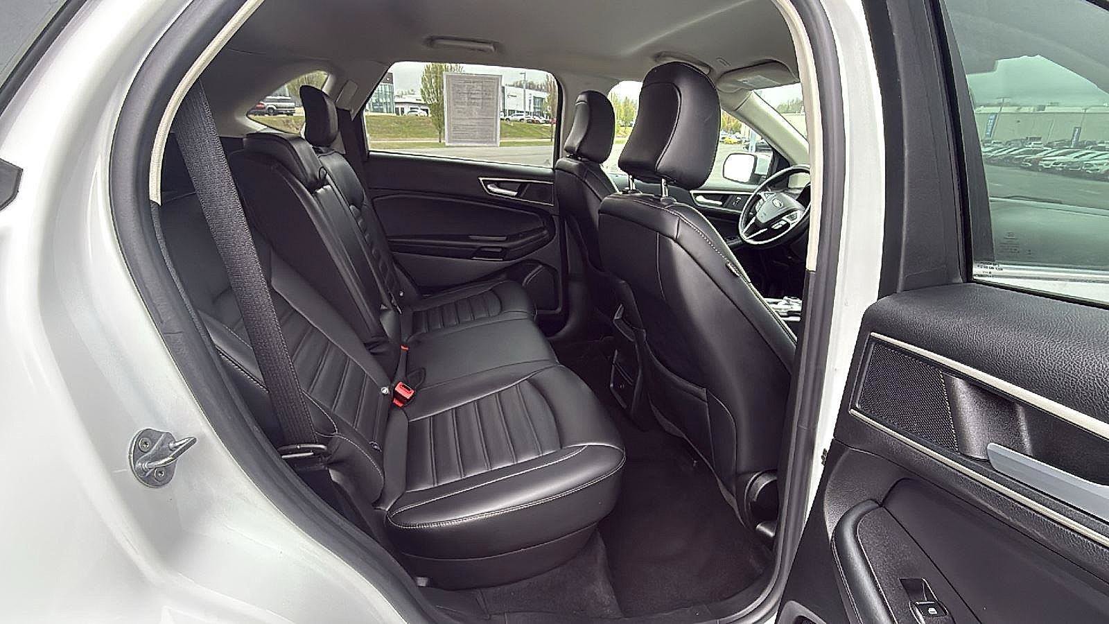 Used 2024 Ford Edge SEL AWD/4WD image 19