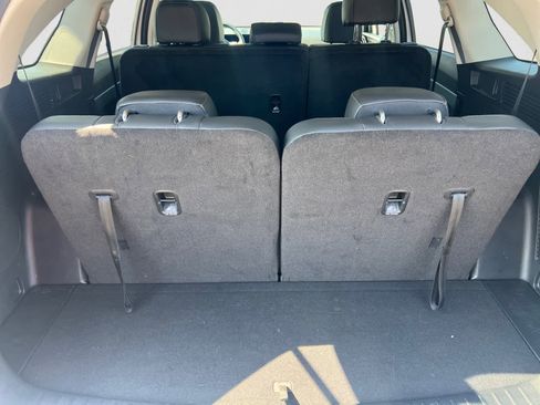 Certified 2025 Kia Sorento S image 5