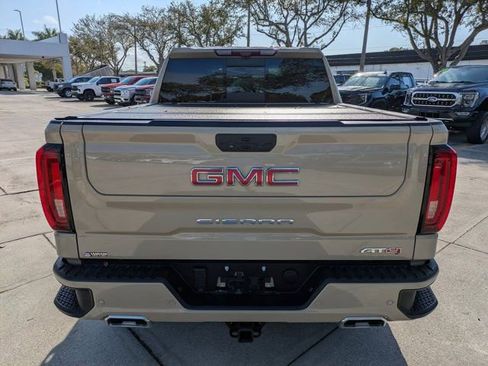 Used 2022 GMC Sierra 1500 AT4 w/ AT4 Premium Package image 5