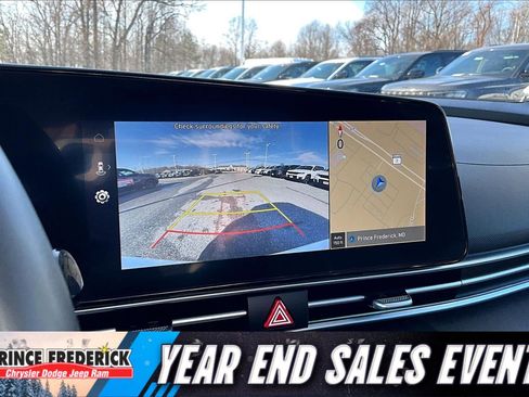 Used 2025 Hyundai Elantra Limited image 19