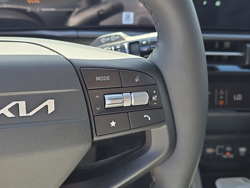 New 2026 Kia Sportage EX image 31