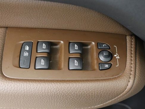 Used 2022 Volvo XC60 T8 Inscription Expression w/ Advanced Package AWD/4WD image 19