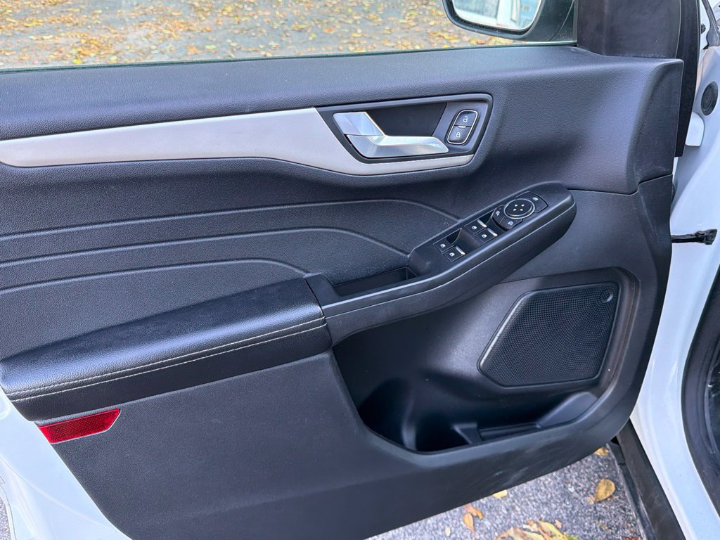 Used 2022 Ford Escape SEL AWD/4WD image 13