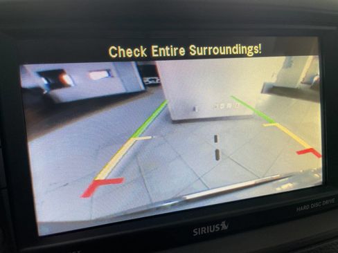 Used 2014 Chrysler Town & Country Touring image 39