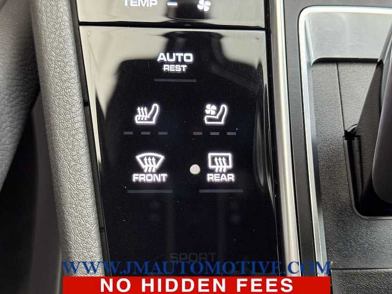 Used 2023 Porsche Cayenne Platinum Edition AWD/4WD image 32