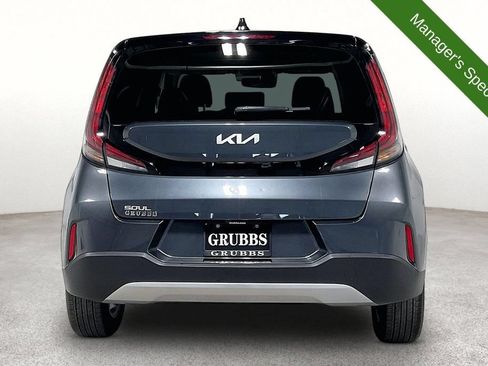 Used 2025 Kia Soul LX FWD image 5