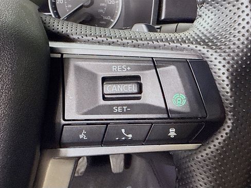 Used 2024 Mitsubishi Outlander SE Black Edition image 15