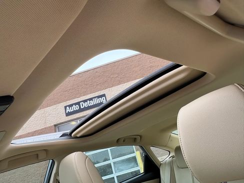 Used 2013 Toyota Avalon XLE Touring image 21