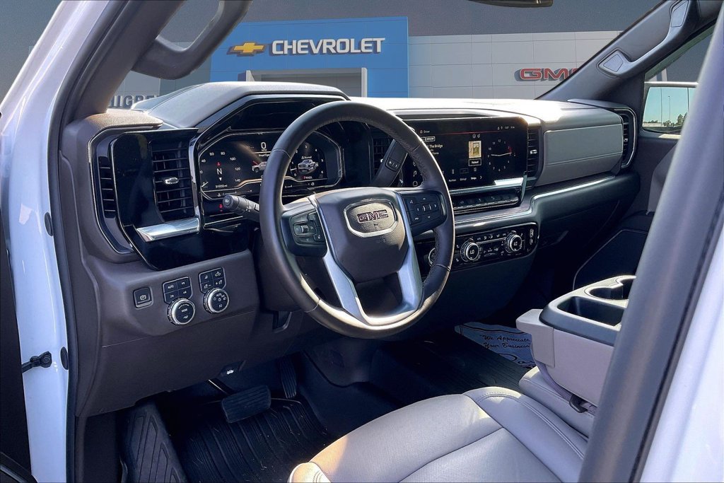 Used 2024 GMC Sierra 1500 SLT w/ X31 Off-Road Package AWD/4WD image 20