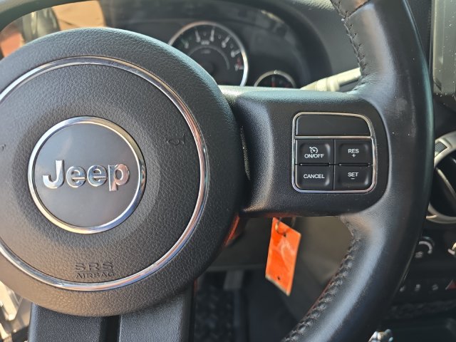 Used 2017 Jeep Wrangler Sahara w/ Connectivity Group AWD/4WD image 19
