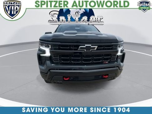 Used 2025 Chevrolet Silverado 1500 LT Trail Boss w/ Convenience Package II image 3