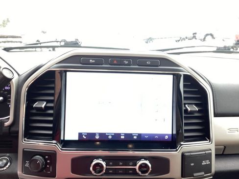 Used 2022 Ford F350 Lariat w/ Lariat Ultimate Package image 32