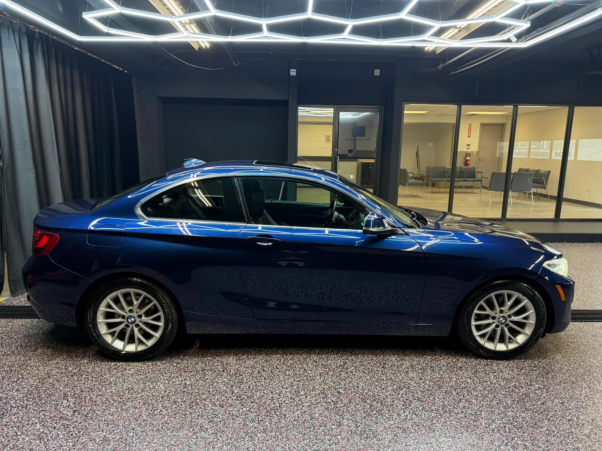 Used 2016 BMW 228i xDrive Coupe AWD/4WD image 9