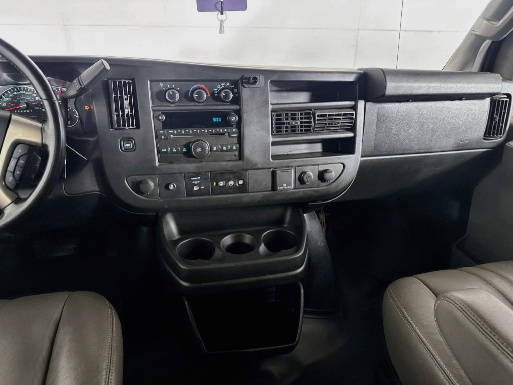 Used 2017 Chevrolet Express 3500 LS RWD image 25