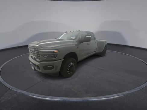 New 2026 RAM 3500 Laramie AWD/4WD image 4