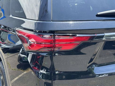 Certified 2023 Chevrolet Traverse RS AWD/4WD image 8