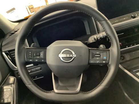Used 2026 Nissan Rogue SL AWD/4WD image 9