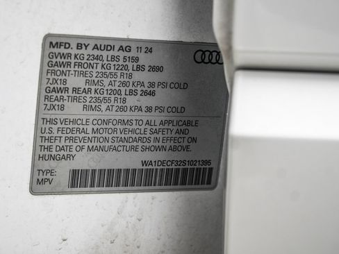 Used 2025 Audi Q3 2.0T Premium AWD/4WD image 40