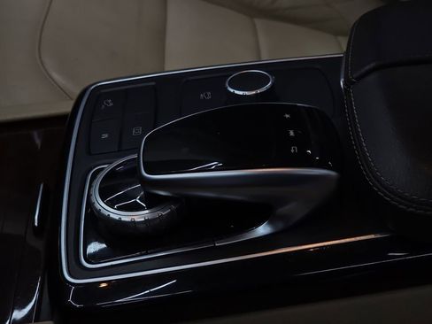 Used 2017 Mercedes-Benz GLE 400 4MATIC image 20