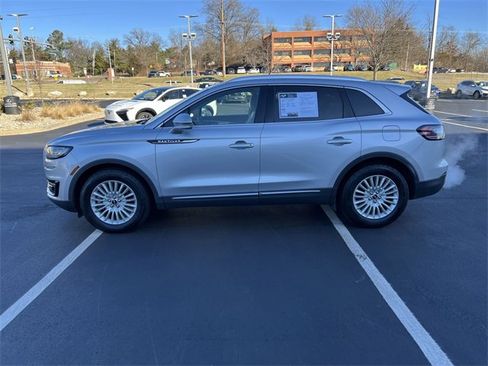 Used 2019 Lincoln Nautilus FWD image 6