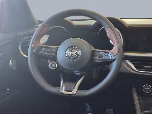 New 2025 Alfa Romeo Stelvio Sprint image 11