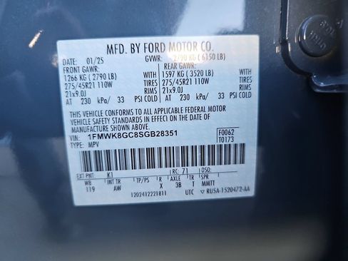 Used 2025 Ford Explorer ST w/ Sun And Sound Package AWD/4WD image 26