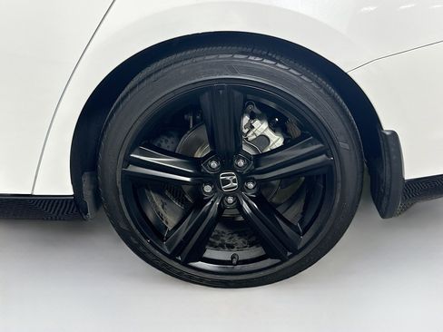 Used 2024 Honda Accord Sport image 11